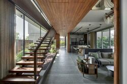 college-green photo thumbnail #8